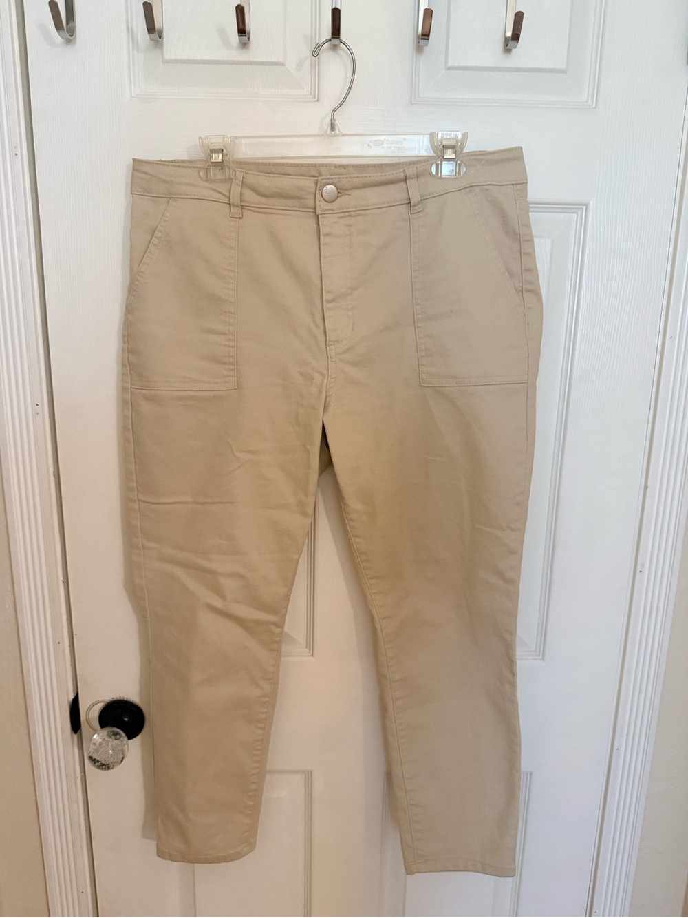 d. jeans Beige Cropped Ankle Pants